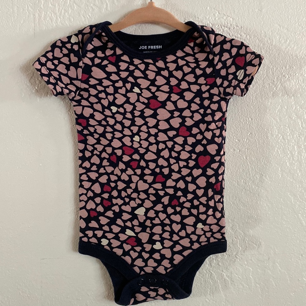 💗Joe Fresh Onesie 3-6 Months